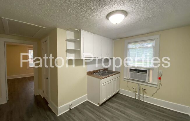 2 beds, 1 bath, $845