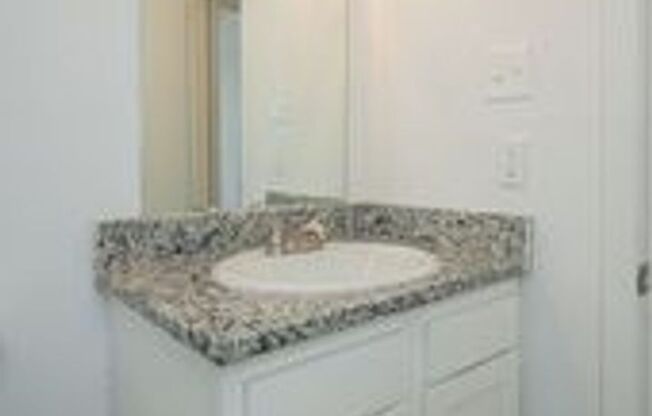 2 beds, 1 bath, 725 sqft, $1,294, Unit 3407A