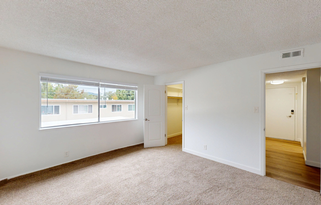 827 LAS GALLINAS AVE