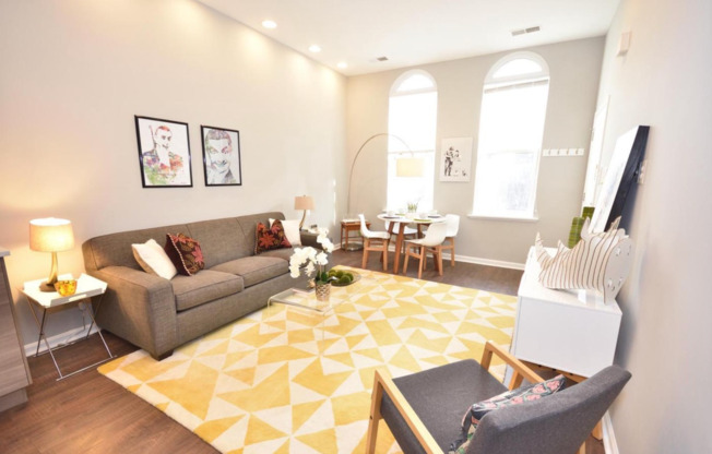 Spacious condo in Shaw/Mt.Vernon Square area