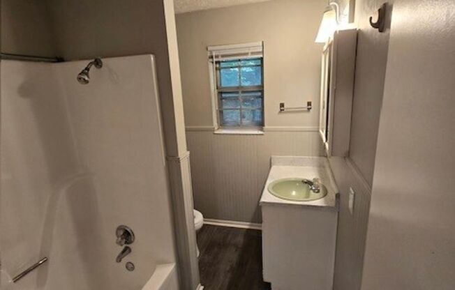 1 bed, 1 bath, $900, Unit 3712- Unit 15