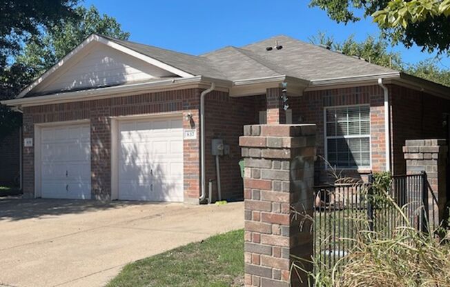 3 beds, 2 baths, $1,695