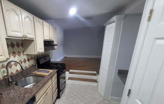 2 Bedroom 2 Bath with Rooftop Deck!