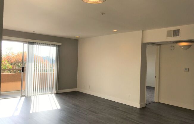 2 beds, 2 baths, 1,100 sqft, $2,750, Unit 321