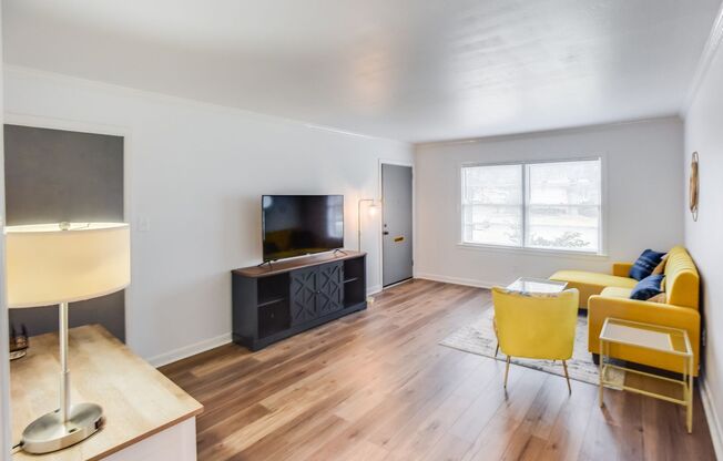 Charming Apt near Savannah's Historic District! Unit 2