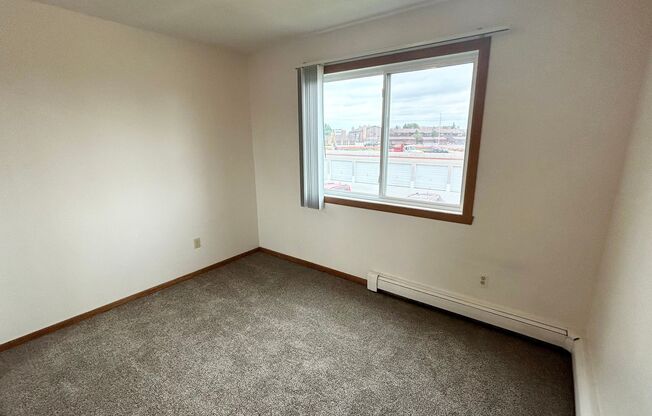 1 bed, 1 bath, 400 sqft, $599, Unit 114.5