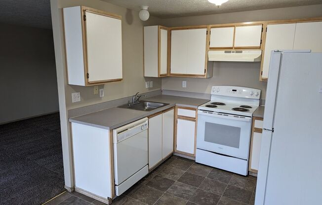 1340-1376 W Locust St