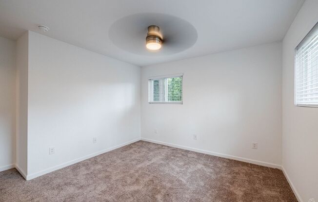 3 beds, 2 baths, 1,200 sqft, $1,995, Unit 2290-03