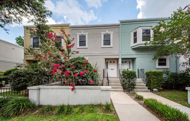 854 COLONY DR