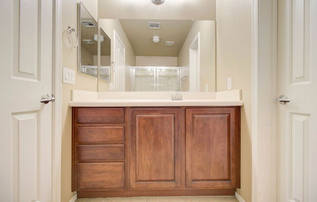 3 beds, 2 baths, 1,248 sqft, $2,400, Unit 1223