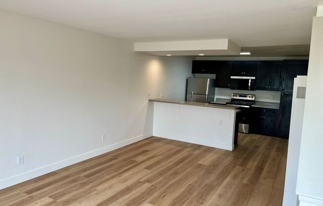 Ocean Beach remodeled 3 bedroom 2.5 bath Townhome