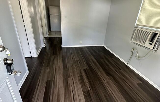 2 beds, 1 bath, 1,140 sqft, $950