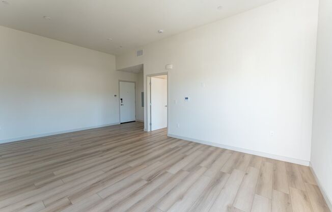 1 bed, 1 bath, 550 sqft, $2,750, Unit 302