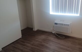 2 beds, 1 bath, 668 sqft, $1,049, Unit 236