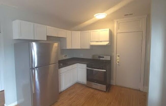 1048 N Cicero Ave