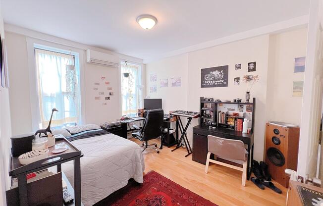 1039 BROADWAY