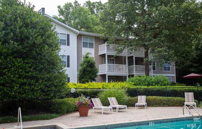Walton Grove Apartment Homes, Smyrna GA Swimming Pool