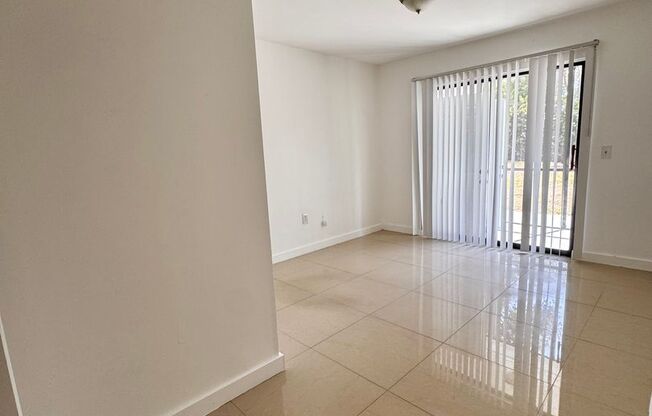 3 beds, 2 baths, 1,205 sqft, $2,075, Unit 003