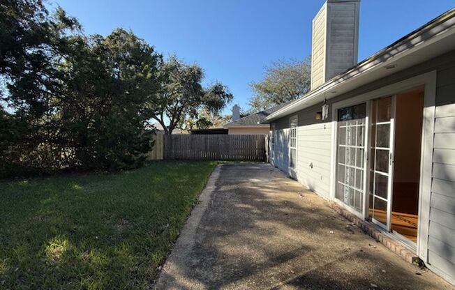 3 beds, 2 baths, $2,200