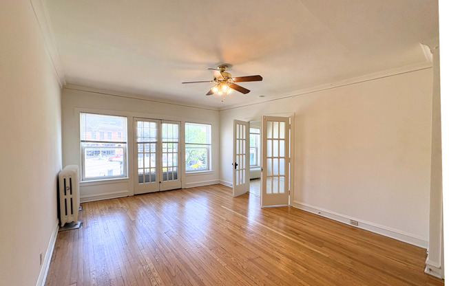 Sun-Filled Living Room - 206