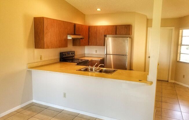 2 beds, 2 baths, $2,400