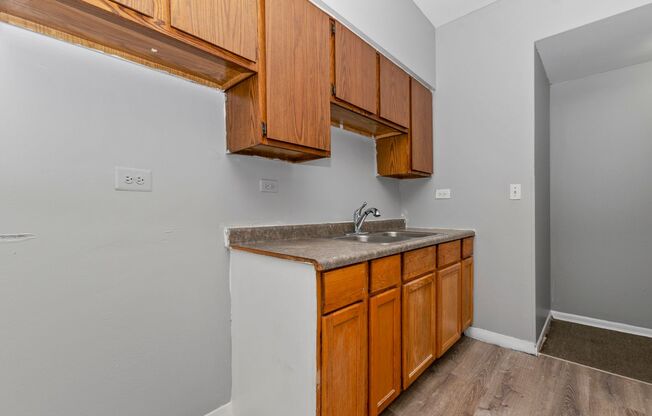 2 beds, 1 bath, 1,000 sqft, $1,495, Unit 4246 - 2W
