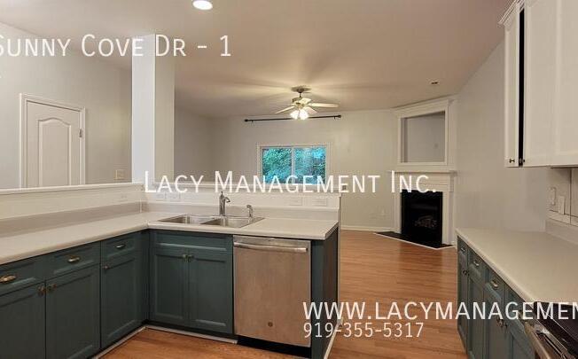 3 beds, 2.5 baths, 1,554 sqft, $1,795