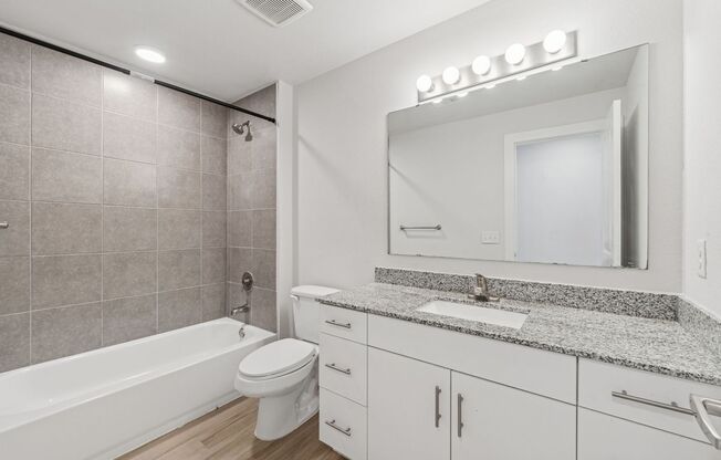 3 beds, 2 baths, 1,134 sqft, $1,595, Unit 914