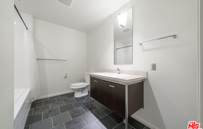 2 beds, 2 baths, 1,140 sqft, $4,500, Unit 1406
