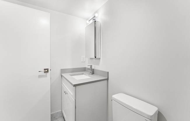 2 beds, 2 baths, 902 sqft, $3,200, Unit 404