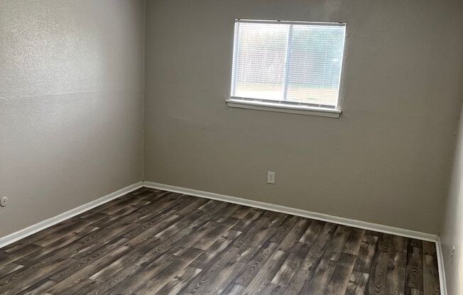 1 bed, 1 bath, 721 sqft, $695, Unit C5