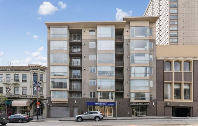 Contemporary 2BD/2BA Condo with parking and natural light