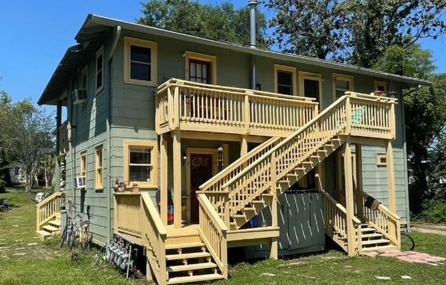 507 E. College Avenue