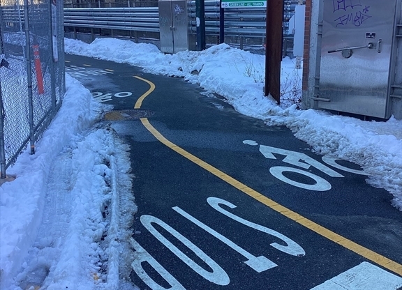 2 beds, 1 bath, 944 sqft, $4,600, Unit 605