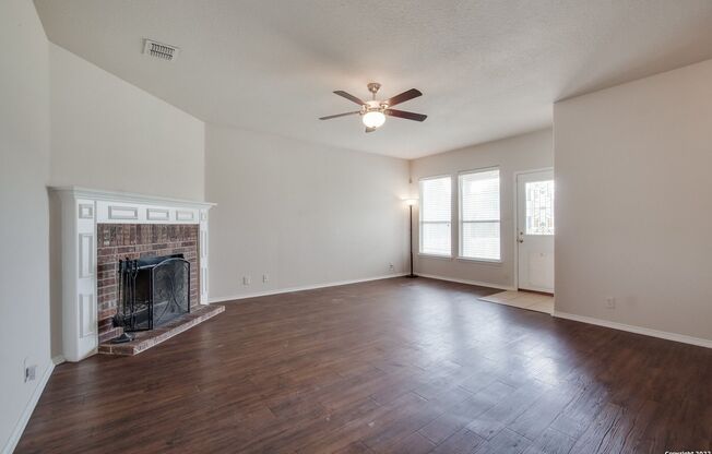 Beautiful 4 BR/3.5 bath home in Turnberry