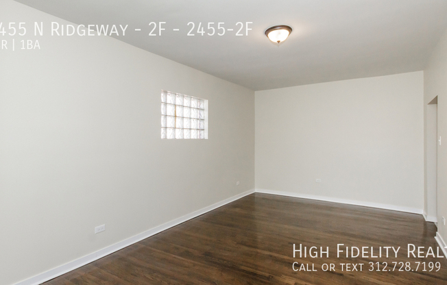 2455 N RIDGEWAY AVE