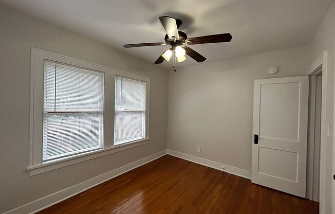 2 beds, 1 bath, $1,295, Unit B3610