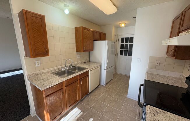 3 beds, 2 baths, $1,699