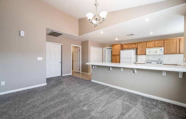 2 beds, 1.5 baths, $1,650, Unit UNIT 209