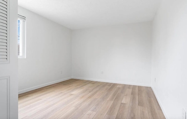 2 beds, 1 bath, 850 sqft, $2,350, Unit 29