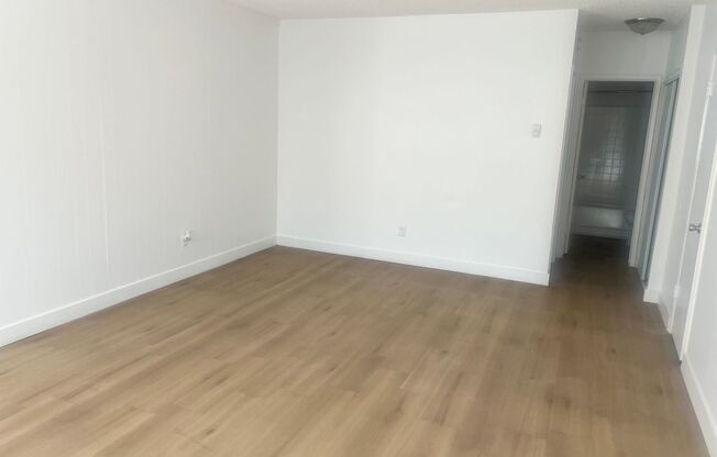 1 bed, 1 bath, 715 sqft, $2,100, Unit 124