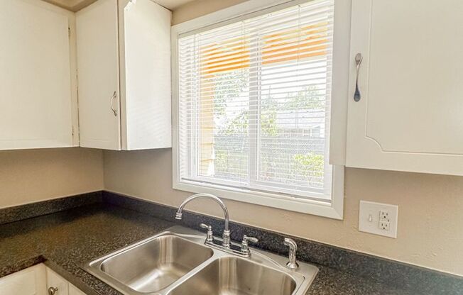 Edgewood Manor Apartments
