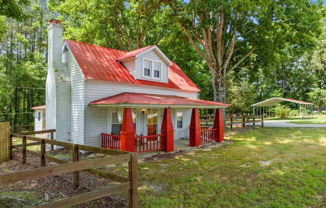 Updated Farmhouse in Wake Forest with scenic views; private and quiet, Must See!