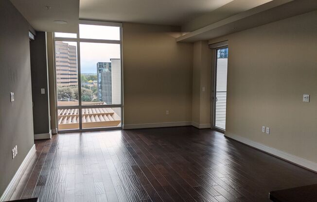 2 beds, 2 baths, 1,226 sqft, $4,360, Unit 916
