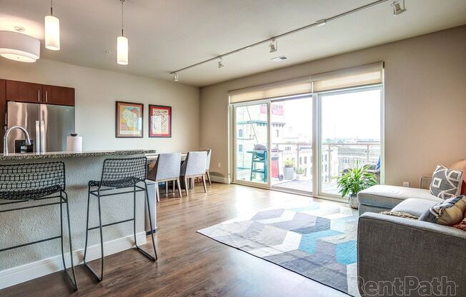 1 bed, 1 bath, 747 sqft, $1,750, Unit 507