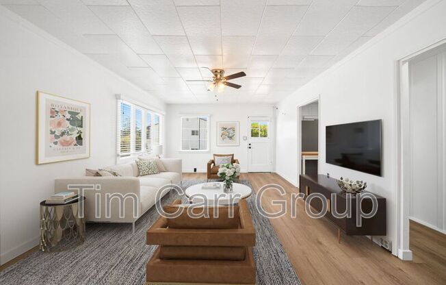 123 E 18 ST