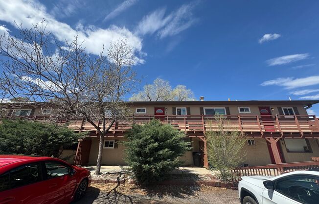 2511 W Uintah St.