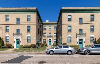 109 CHESNUT ST