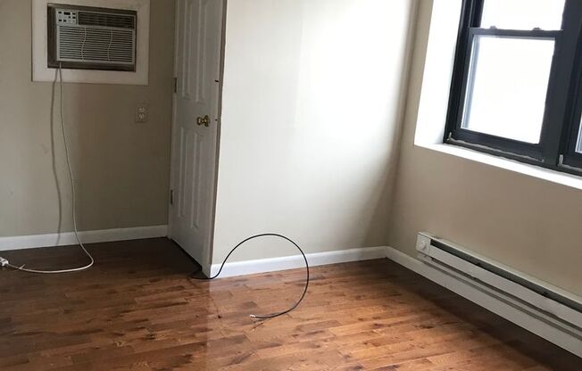 4800-02 Woodland Ave.