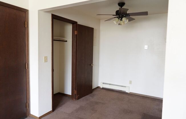 2 beds, 1 bath, 1,000 sqft, $1,000, Unit Unit 3